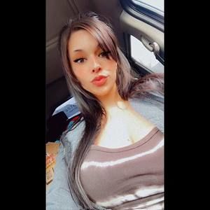 Meet your Posher, Tia